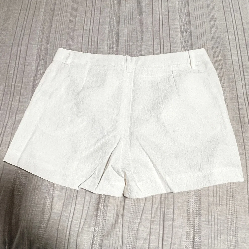 Lucy Paris NWT Ivory White Shorts Size medium